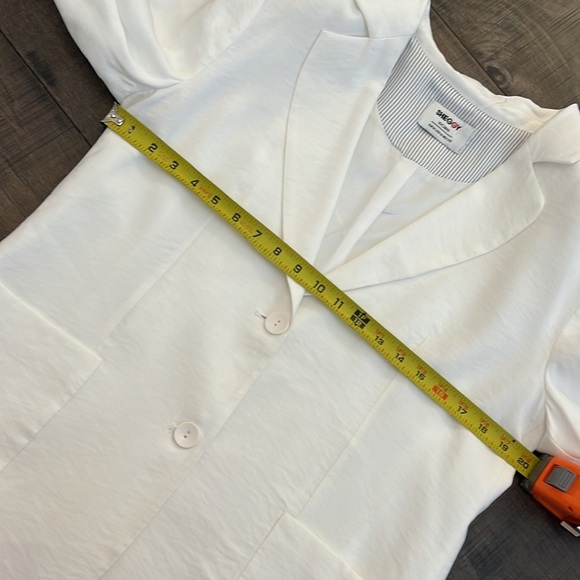 AS NEW HIGH WAISTED SHEGGY WHITE SUIT - Picture 15 of 17